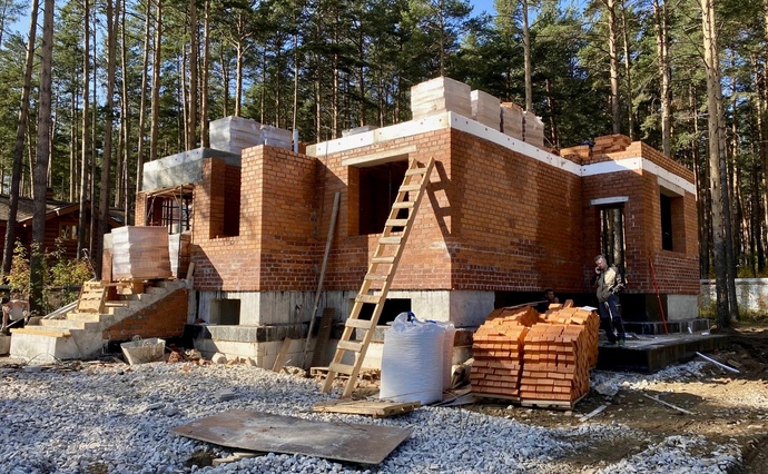 Теплый дом из кирпича